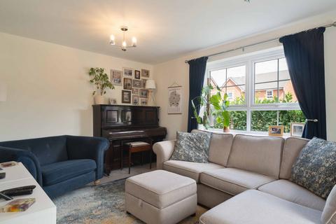 Garland Road, Rossington, DN11