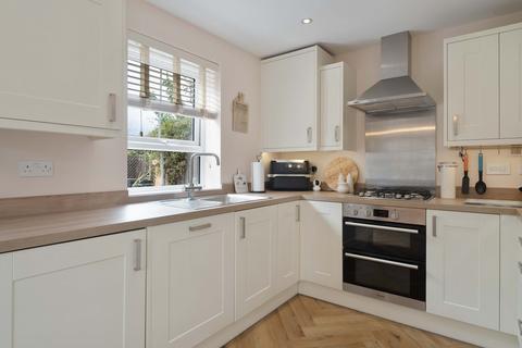 3 bedroom detached house for sale, Garland Road, Rossington, DN11