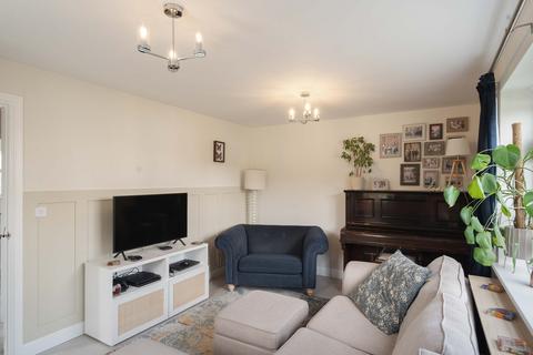 3 bedroom detached house for sale, Garland Road, Rossington, DN11