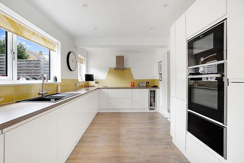 4 bedroom semi-detached house for sale, Poplicans Road, Rochester ME2