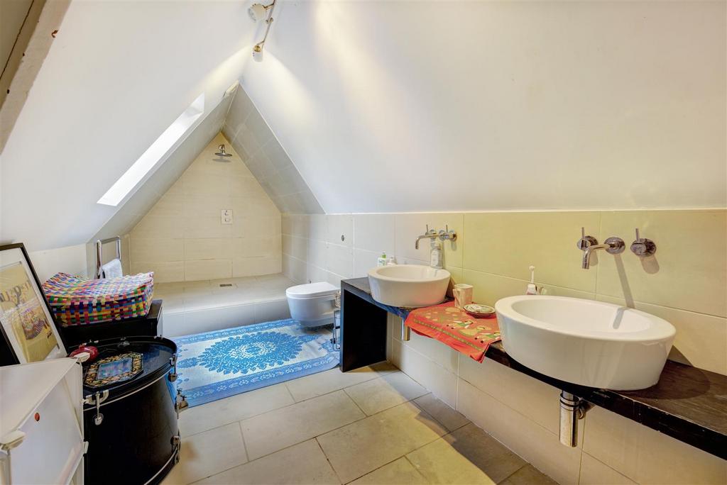 D0397 21 northway top Bath.jpg