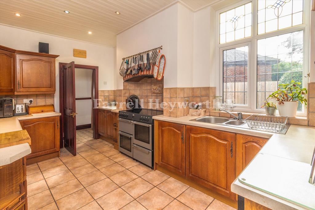 Kitchen image 2