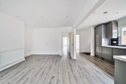 3 The Croft, Ruislip, HA4 0SF