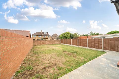 3 The Croft, Ruislip, HA4 0SF