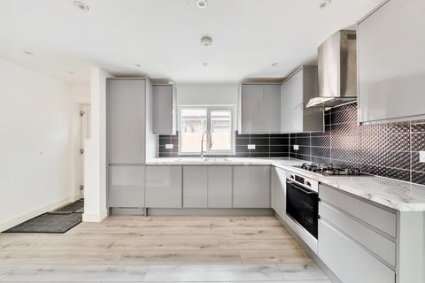 3 The Croft, Ruislip, HA4 0SF