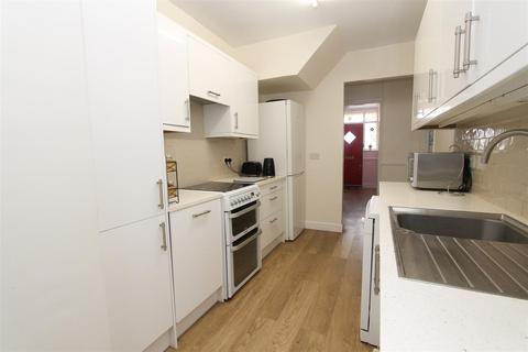 22 Manor Road North, Wallington, SM6 7NT