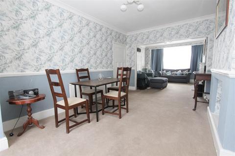 22 Manor Road North, Wallington, SM6 7NT