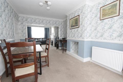 22 Manor Road North, Wallington, SM6 7NT