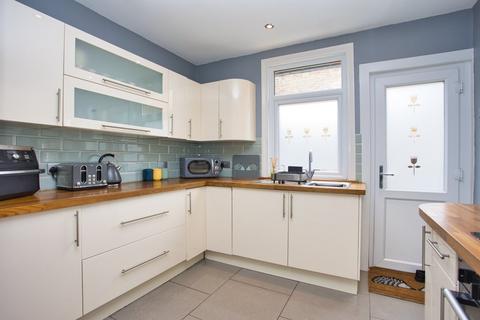 4 bedroom semi-detached house for sale, Frith Road, Dover, CT16