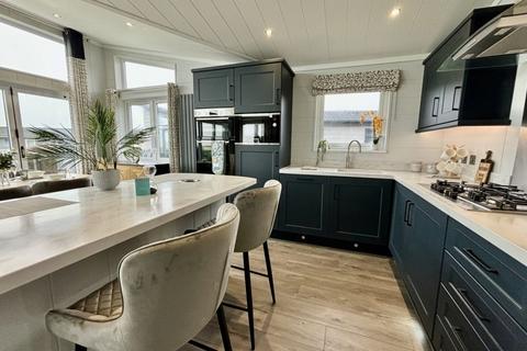 2 bedroom park home for sale, Hoburne Naish Holiday Park