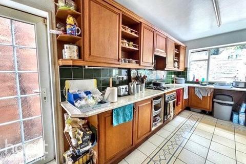 4 bedroom semi-detached house for sale, Hucknall Road, Nottingham