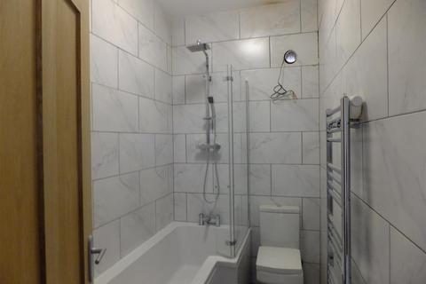 2 bedroom apartment to rent, Church Road, Huyton, Liverpool