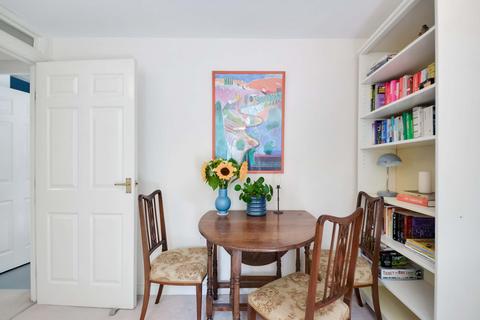2 bedroom apartment for sale, at Edgehill Lodge, 153 Turnham Road, London SE4