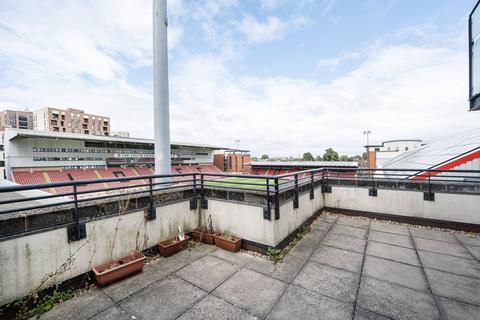 2 bedroom flat for sale, Brisbane Road, Leyton, London, E10