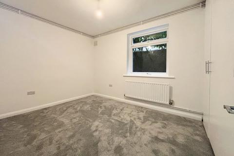 Flat 2, 77 Albemarle Road, Beckenham, BR3 5HW