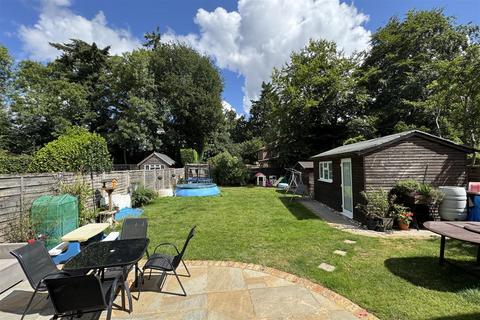 2 bedroom ground floor flat for sale, Milford