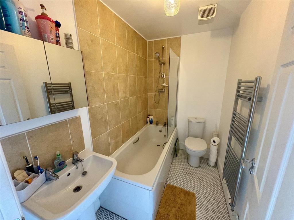 Bathroom.jpg