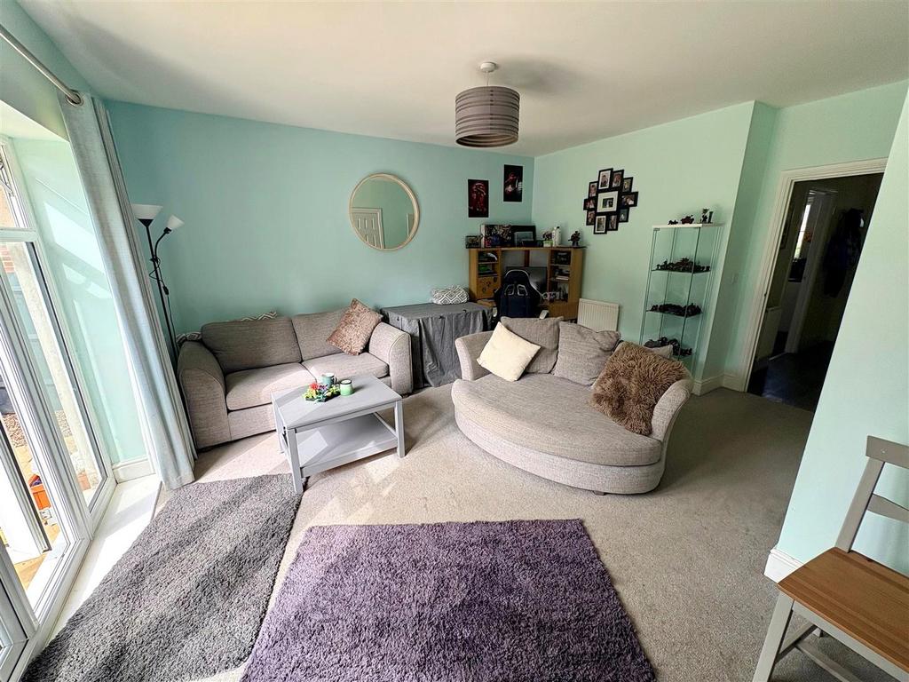 Living Room.jpg