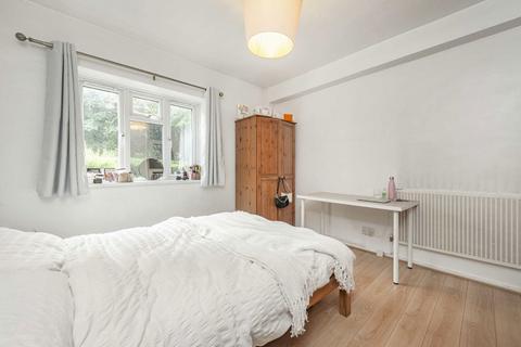 2 bedroom flat to rent, Rinaldo Road, London SW12