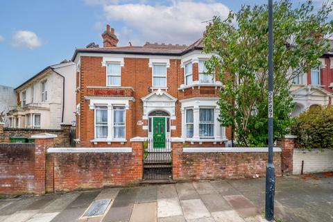 undefined, Chestnut Rise, London SE18