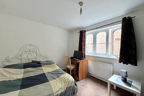 undefined, Harewood Terrace, Southall, Greater London, UB2
