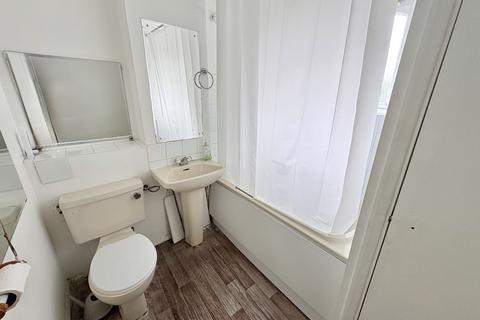 73 Harewood Terrace, Southall, UB2 4JN