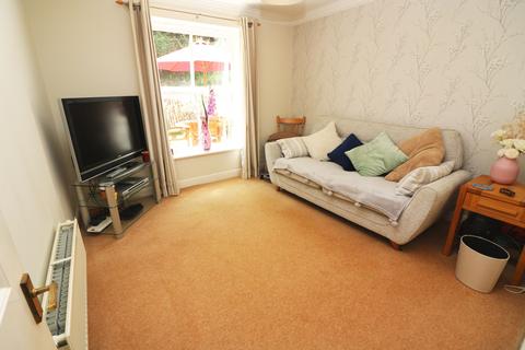 28 Danehurst Close, Egham, TW20 9PX