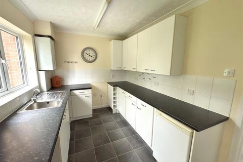 2 bedroom end of terrace house for sale, Commodore Road, Oulton Broad, Lowestoft, Suffolk, NR32