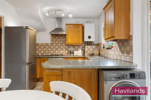 4 bedroom semi-detached house for sale, Woodgrange Avenue, Enfield