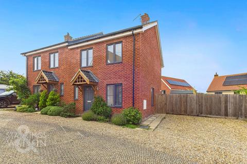 undefined, Bee-Orchid Way, Rockland St. Mary, Norwich