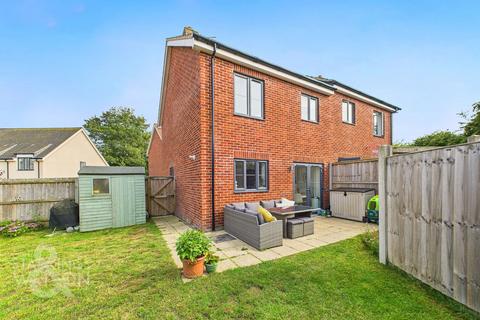 undefined, Bee-Orchid Way, Rockland St. Mary, Norwich