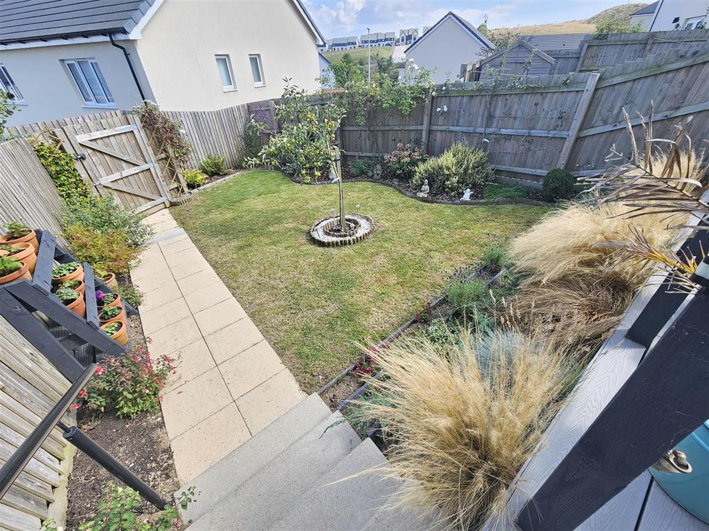 Rear Gardens.jpg