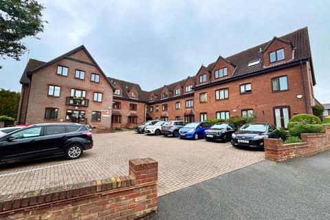1 bedroom flat for sale, Chelmsford Road, Brentwood CM15