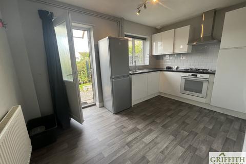 2 bedroom terraced house to rent, Dursley GL11