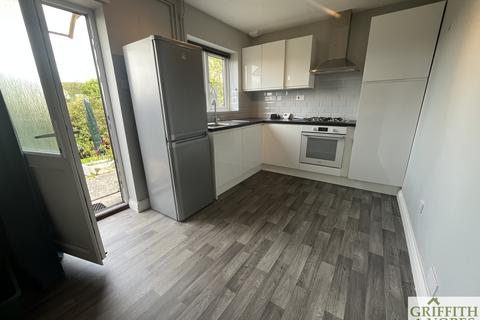 2 bedroom terraced house to rent, Dursley GL11