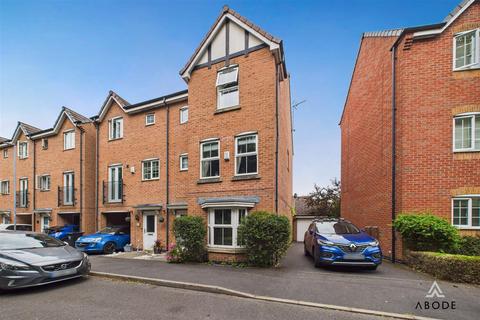 5 bedroom semi-detached house for sale, Clough Drive, Burton On Trent DE14