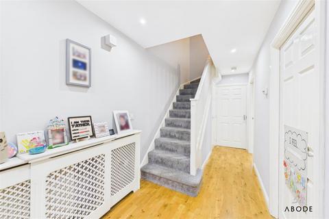 5 bedroom semi-detached house for sale, Clough Drive, Burton On Trent DE14