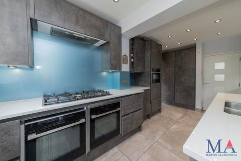 undefined, Hillside Avenue, Borehamwood