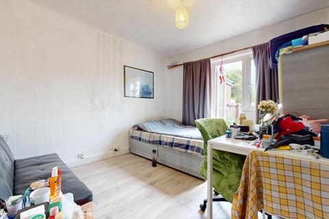 undefined, Iveagh Avenue, Ealing, NW10