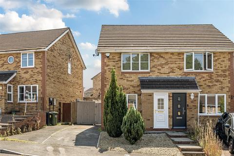 2 bedroom semi-detached house for sale