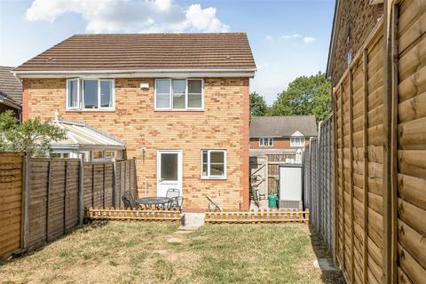 28 Ashcombe Crescent, Bristol, BS30 5NX