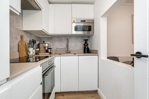 1 bedroom apartment for sale, Earls Court Road, London, W8