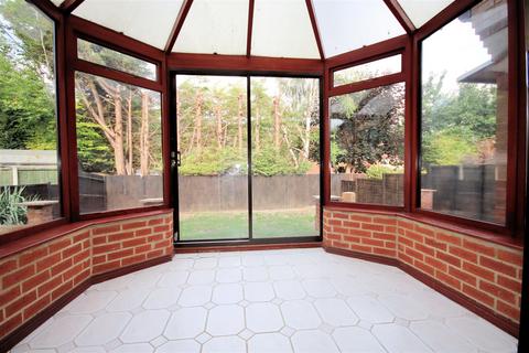 14 Lorimer Close, Luton, LU2 7RL