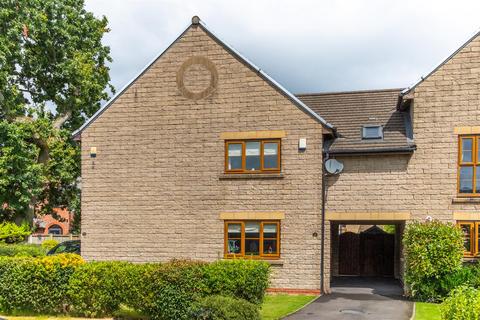 Fareham Close, Walton-Le-Dale, Preston