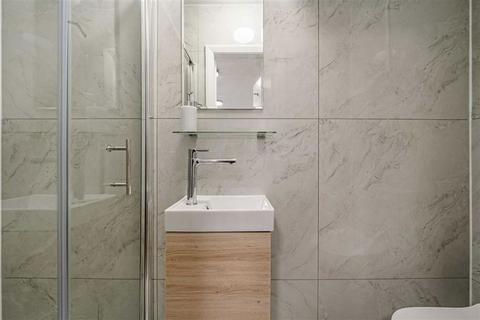 Flat 2, 69 Askew Road, London, W12 9AH
