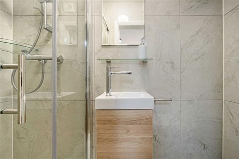 Flat 1, 69 Askew Road, London, W12 9AH