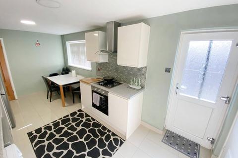 undefined, Luton LU4