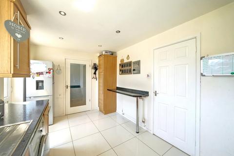 31 Coulter Grove, Perton, Wolverhampton, WV6 7UA