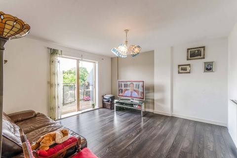 8 Clock View Crescent, London, N7 9GP