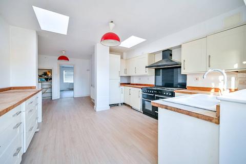 undefined, Broome Road, Hampton, TW12